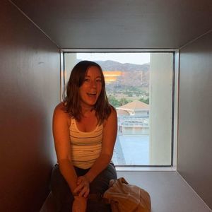 Meet your Posher, Kelly